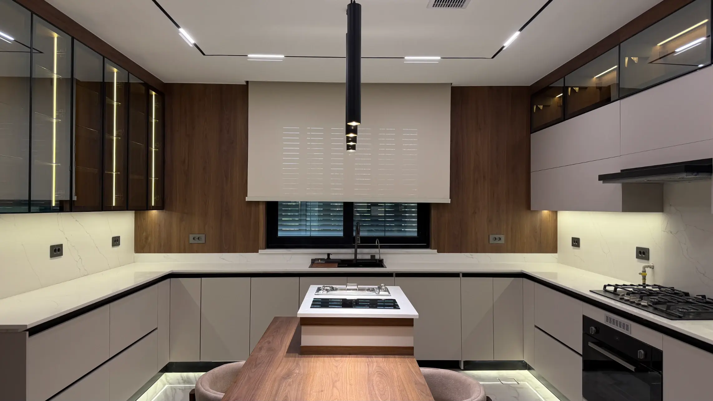 Royal Glaze Kitchen